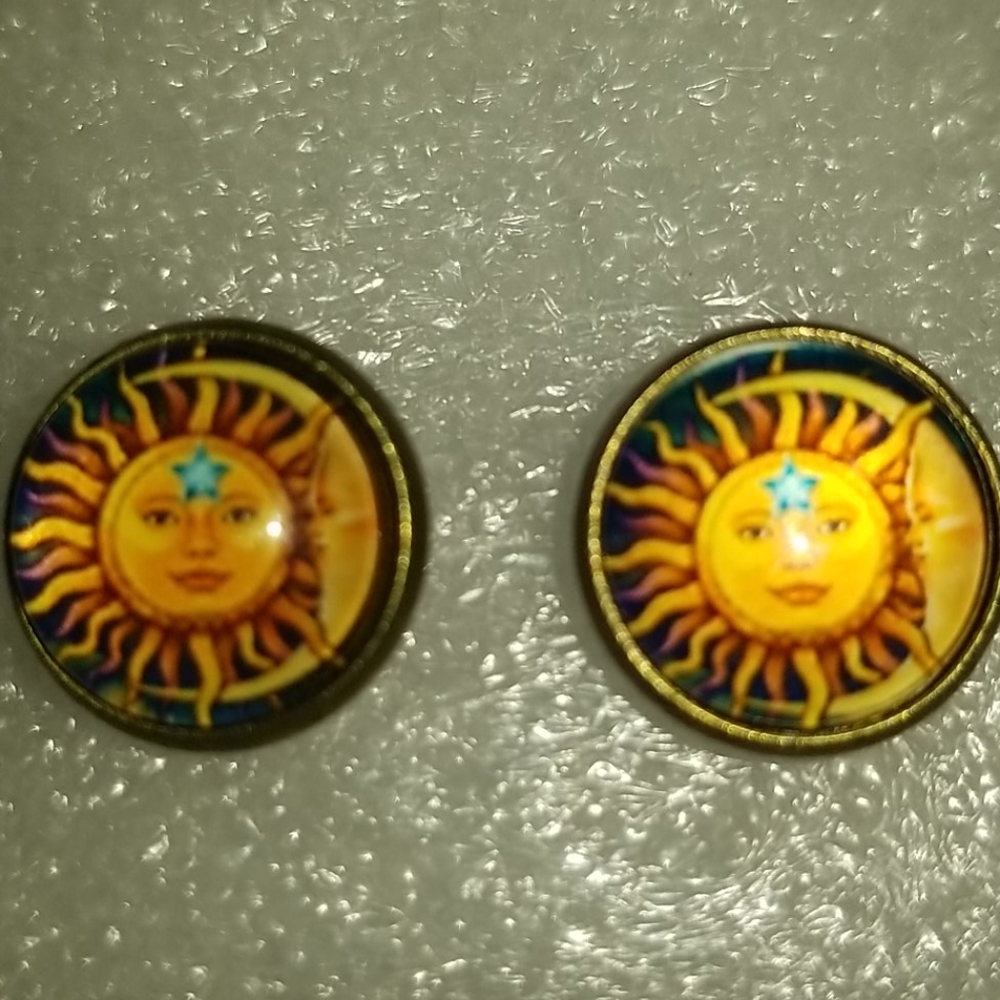 Sun Moon mini earrings - Picture 2 of 3